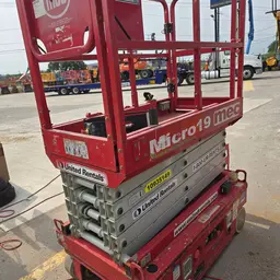 2019 MEC MICRO 19 Scissor Lift