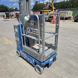 2017 Genie GR-20 Self-Propelled One-Person Lift