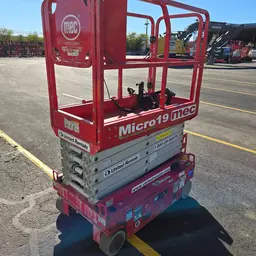 2019 MEC MICRO 19 Scissor Lift