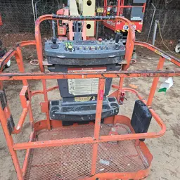 2013 JLG E400AJPN Articulating Boom Lift
