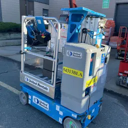 2017 Genie GR-12 Self-Propelled One-Person Lift