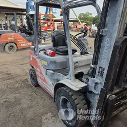 2021 Toyota 8FDU25 Warehouse Forklift