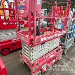 2018 MEC MICRO 19 Scissor Lift