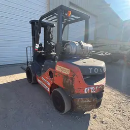 2018 Toyota 8FGU30 Warehouse Forklift
