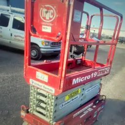 2018 MEC MICRO 19 Scissor Lift
