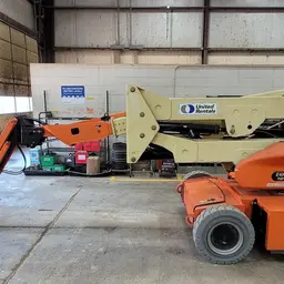 2016 JLG E400AJPN Articulating Boom Lift