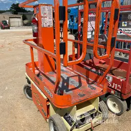 2018 JLG 1230ES Self-Propelled One-Person Lift