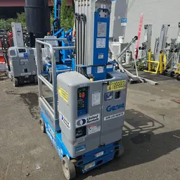 2019 Genie GR-20 Self-Propelled One-Person Lift