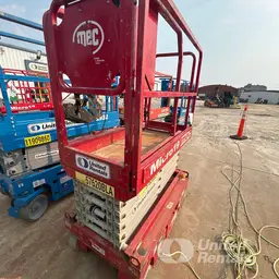 2018 MEC MICRO 19 Scissor Lift
