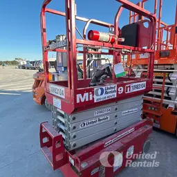 2019 MEC MICRO 19 Scissor Lift