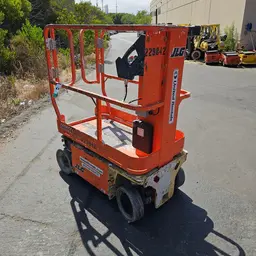 2019 JLG 1230ES Self-Propelled One-Person Lift
