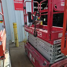 2018 MEC MICRO 19 Scissor Lift
