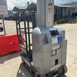 2019 JLG 20MVL Self-Propelled One-Person Lift