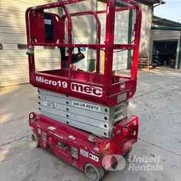 2018 MEC MICRO 19 Scissor Lift