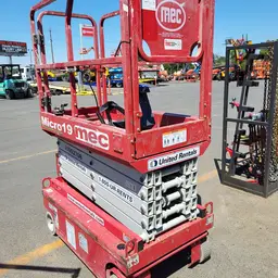 2019 MEC MICRO 19 Scissor Lift