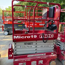 2018 MEC MICRO 19 Scissor Lift