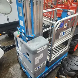2018 Genie GR-20 Self-Propelled One-Person Lift