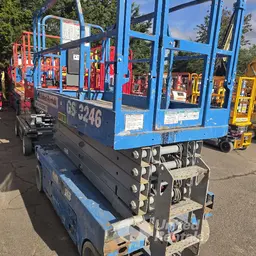 2018 Genie GS-3246 Scissor Lift