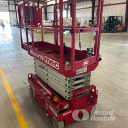 2018 MEC MICRO 19 Scissor Lift