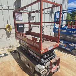 2018 Skyjack SJIII3219 Scissor Lift