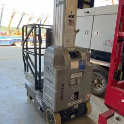 2017 JLG 20MVL Self-Propelled One-Person Lift