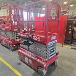 2019 MEC MICRO 19 Scissor Lift