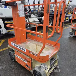 2017 JLG 1230ES Self-Propelled One-Person Lift