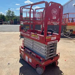 2019 MEC MICRO 19 Scissor Lift