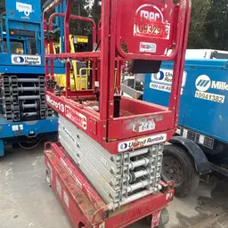 2019 MEC MICRO 19 Scissor Lift