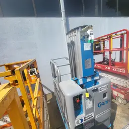 2019 Genie GR-20 Self-Propelled One-Person Lift