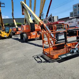 2017 JLG 800AJ Articulating Boom Lift