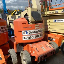 2016 JLG E400AJPN Articulating Boom Lift