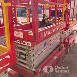 2018 MEC MICRO 19 Scissor Lift
