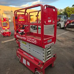 2019 MEC MICRO 19 Scissor Lift