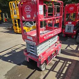 2018 MEC 1330SE Scissor Lift