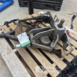 2018 VICTAULIC VE272 Flange Spreaders and Crimping