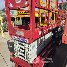 2018 MEC MICRO 19 Scissor Lift
