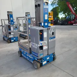 2019 Genie GR-20 Self-Propelled One-Person Lift